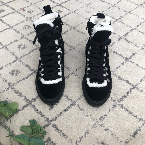 ❌SOLD❌ NEW Steve Madden Shearling Boots - Picture 3 of 8